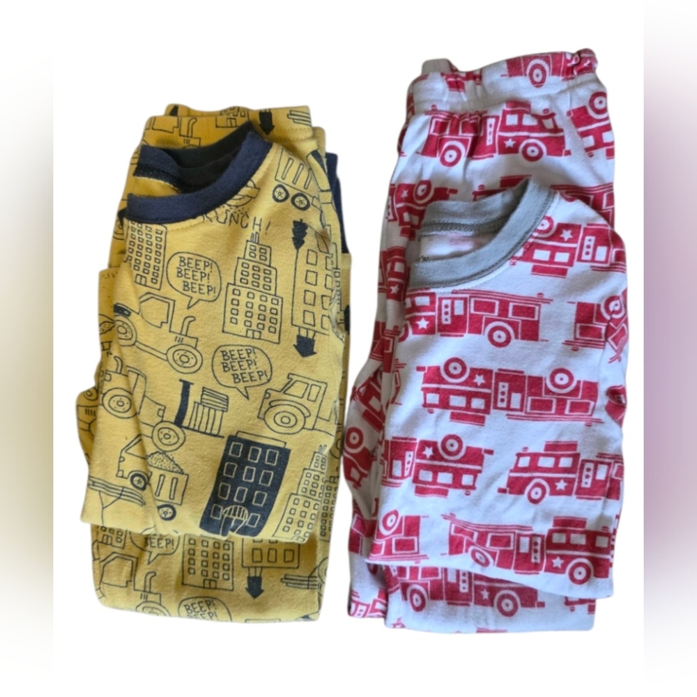 🧸 2 Pairs Of Carter's Pajamas- Sz 5t